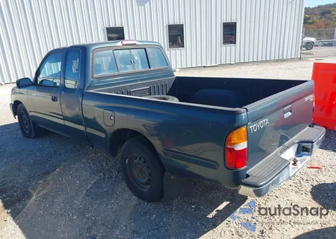 1998 Toyota Tacoma z USA, uszkodzony, nr VIN 4TAVL52N6WZ137155